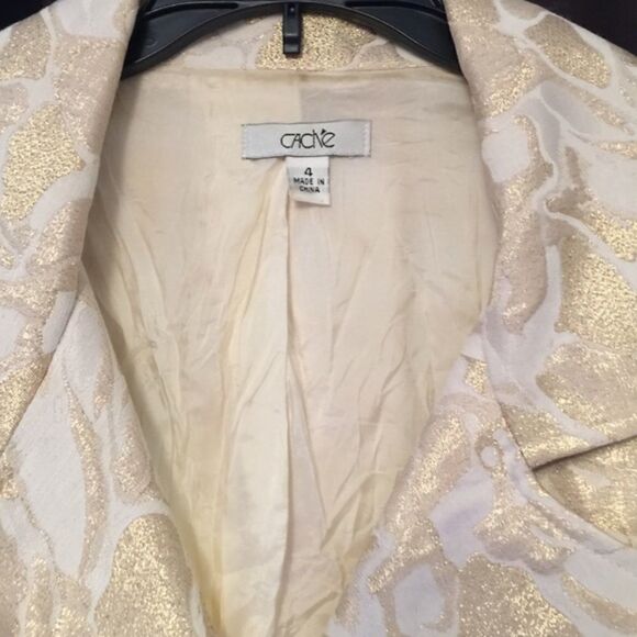 🎉1 hr sale 🎉Cache jacket - Picture 2 of 4